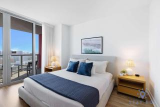 Stylish Beach Apartment with Pool - Hallandale Beach - 8