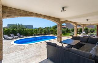 House Begonia Krk Villa with swimming pool - Žgaljić - 7