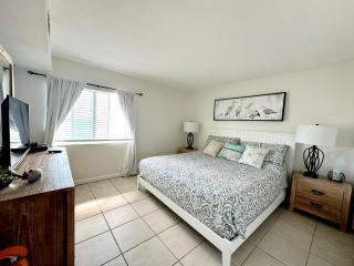 Aqua Villa Condo 204 Beachfront - 1