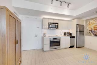 Modern Stylish 2BR with Balcony - 3