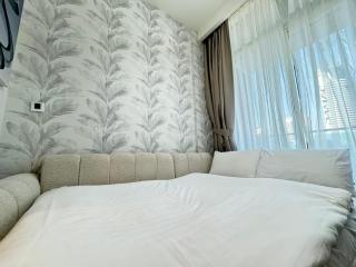 Burj Khalifa View 1 Bedroom Apartment With Balcony For Up To 4 Person - 1