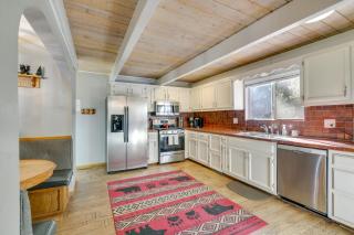 2 Mi to Lake and Skiing Big Bear Family Cabin - 3