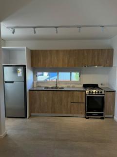 NUEVO Departamento de 3 ambientes 2 habitaciones-cocina-living comedor-baño-balcon - Mar del Plata - 2