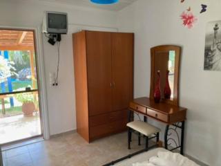 Giannis Private Villa, with garden - 8