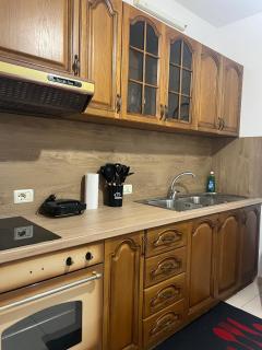 FIA Rentals 2 Tirana Central - Tirana - 1