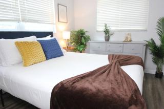 Stylish Nordic Stay, Walk To Hospital & Beaches - 6