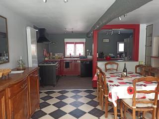 Emma's House, 10 p, large spa, 1h15 from Paris - 1