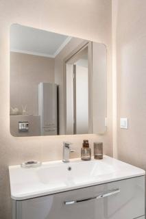 Renia Suite, Near The Sea - 1