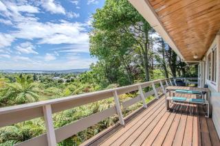 Haven on the Hill - Panoramic Views of Rotorua - 0