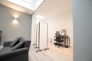 Stunning Split-Level Apartment in Heart of Fulham - 6