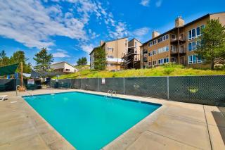 Mountainside 037 - 8