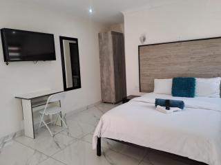 The Parks Guest House - 8