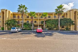 Ventura Condominiums 307 - 7