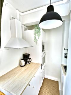 Cozy and bright studio apartment in the center - 8