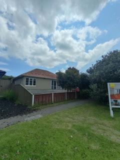 7 Beds including 4 Double Beds, 1 Single Bed, 2 Double Sofa Beds, 8 Renton Road, Mt Albert, Auckland - Auckland - 6