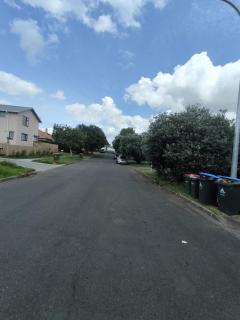 7 Beds including 4 Double Beds, 1 Single Bed, 2 Double Sofa Beds, 8 Renton Road, Mt Albert, Auckland - Auckland - 4