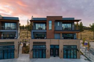 Aerie Chic 4 Unit Buyout 10BDR Hot Tub Mountain Views Mins to Downtown - Bend - 7