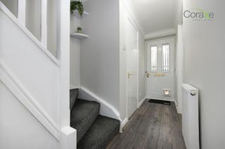 2 Bedroom Cosy retreat - West Thurrock - 6