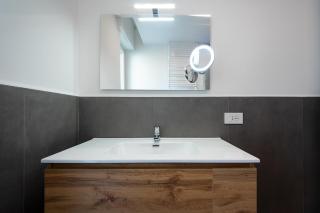 Modern Red Flat in Verona - Verona - 1