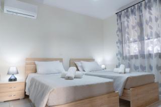 Almond's Room - Myrina - 4
