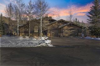 Luxury Mountain Retreat with Hot Tub in Park City - Park City - 9
