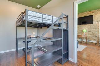 UrbanEden Loft Apartment - Chicago - 2