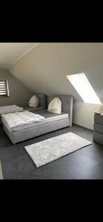 Lara Villa - - 5