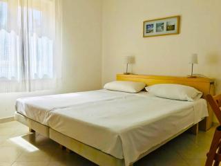 Pizzo Beach Club one bed Apartments 76G - Pizzo - 4