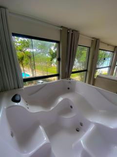 Frente ao Mar - Suites com Piscina Aquecida, SPA Privativo, Vista ao Mar ou Montanha, com Estacionamento- Raizes do Mar ECO Hotel - Guarujá - 8