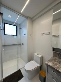 Apartamento no coração de Meia Praia, com 4 Suítes e 3 vagas de garagem - Itapema - 3