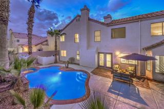 Peaceful Oasis Near Strip & Airport Pool Spa - Paradise - 8