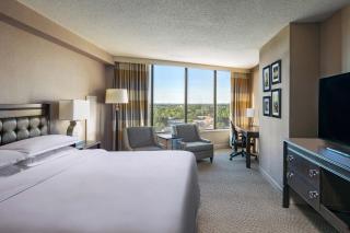 Sheraton Greensboro - Greensboro - 4