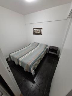 Departamento de 2 ambientes con patio y cochera privada dentro del edificio, a 2 cuadras del mar - 6