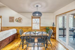 Cozy Cabin With Hot Tub, Grill, Fire Pit & Game Room - 8