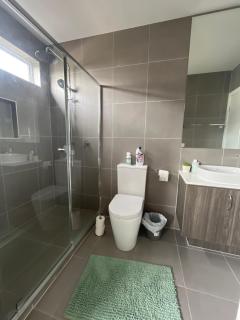 Luxurious room for 2 ppl- 25 min to Melbourne Airport and next to Hume Freeway - Wollert - 2