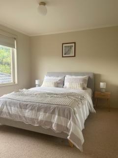 4 BR house near beach sleeps 9 - 3