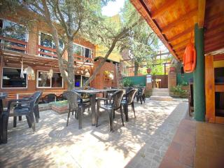 En Esta Tierra Complejo de cabañas de 1 2 o 3 ambientes - Villa Gesell - 4