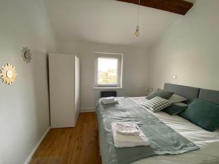 La Petite Maison, jardin et jacuzzi, proche de Lyon - Charly - 1