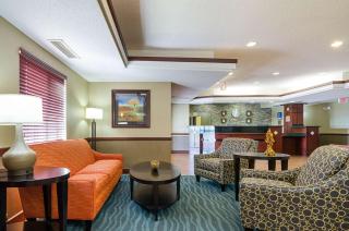 Comfort Inn & Suites - Hutchinson - 6