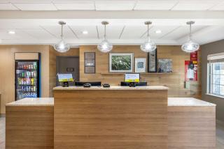 Country Inn & Suites by Radisson Bolingbrook, I-55 - Bolingbrook - 1