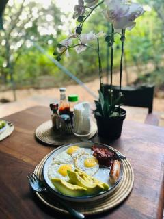 Hemingway's Luxury Tented Camp - Paraa - 8