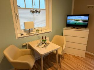 Ferienzimmer/wohnung am Kurstrand, WLAN - Zingst - 0