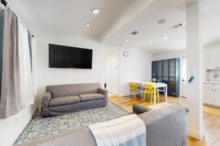 Surfside Beach House - Galveston - 9
