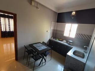 Two bedroom with private kitchen - Guwahati - 5