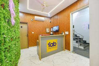 FabHotel Kavya Inn - Nr The Mall of Faridabad - 7