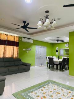 D Corner Islam Homestay - Kuala Kangsar - 4