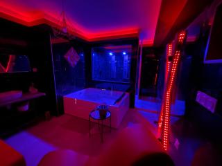 Love Room La Tour - 1