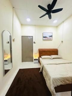 Mika Homestay PD - Port Dickson - 2