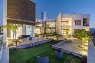 ELIVAAS Prive 5 BHK Kvanya Mansion with Pvt Pool & Home Theater - - 5