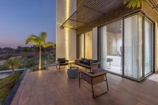 ELIVAAS Prive 5 BHK Kvanya Mansion with Pvt Pool & Home Theater - - 8